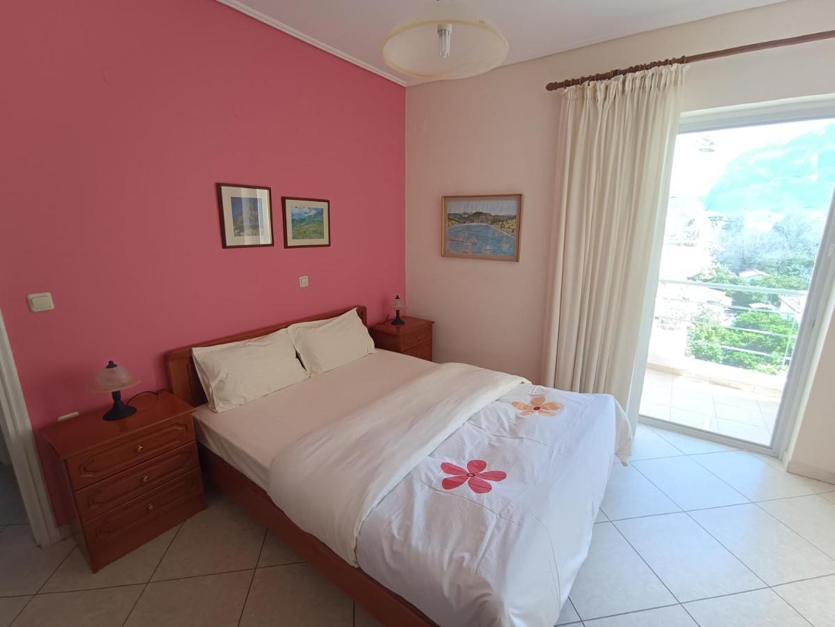 Thalia Apartment In Kalamata, 15' Walk From The City Center And The Beach Exterior foto